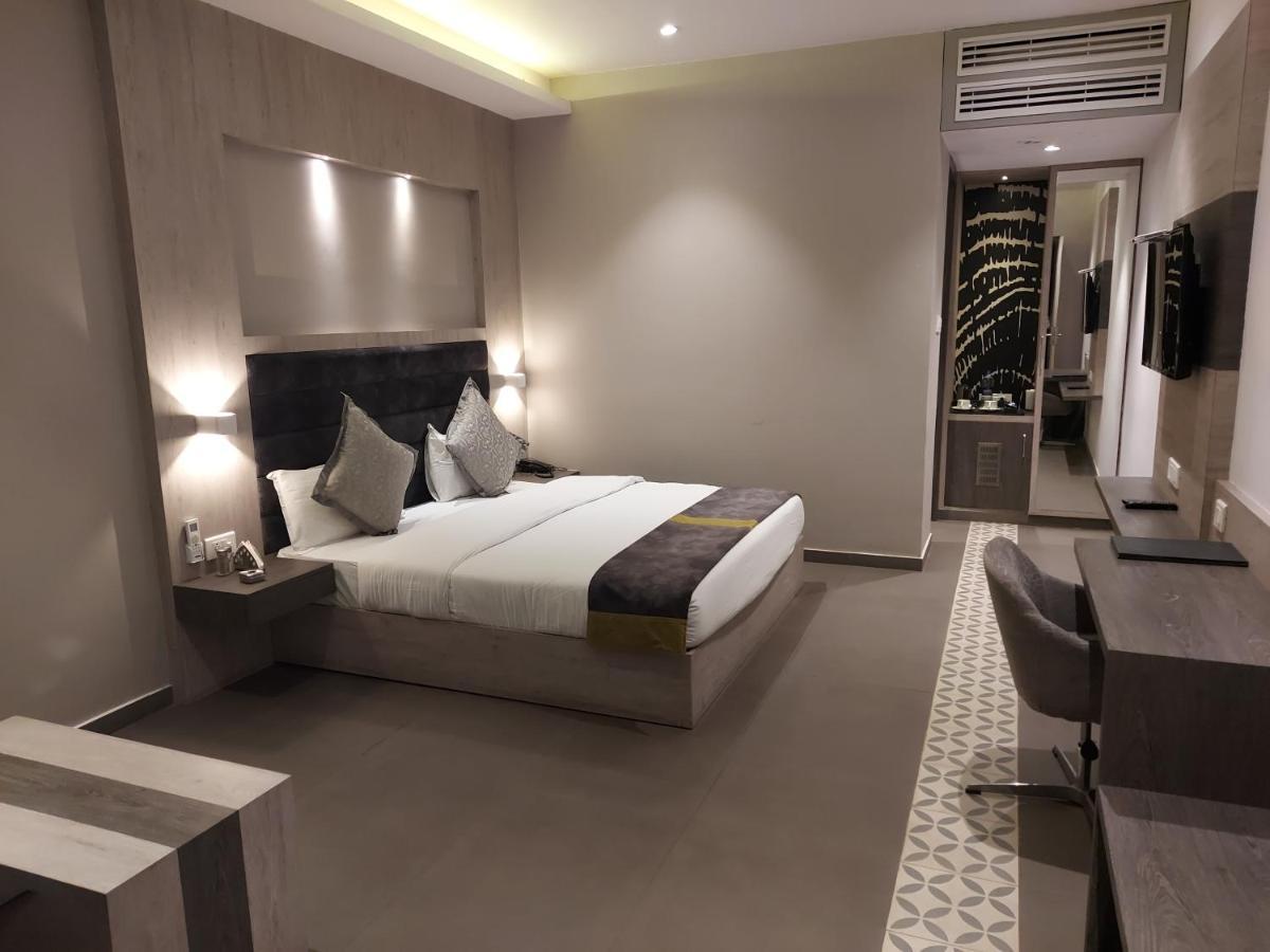 Kingston Resort Kanpur Exterior photo